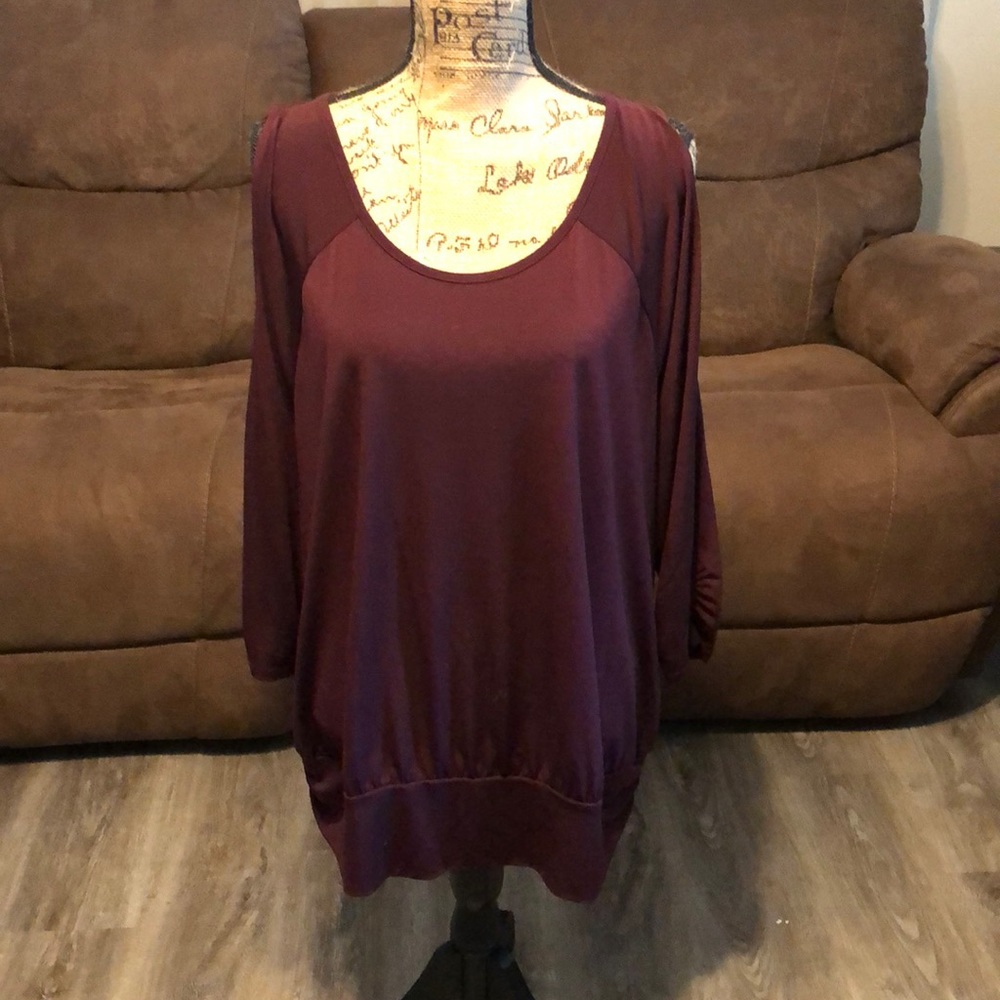 MAROON COLD SHOULDER